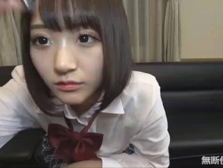 长相清纯漂亮美女主播和炮友啪啪大秀 还是个才艺唱歌主播 身材也很棒 激情啪啪很诱人 A